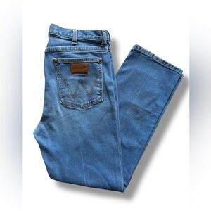 Wrangler Heritage Fit Jeans Medium Wash Women’s Size 30